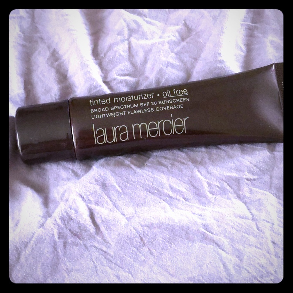 Laura Mercier oil free tinted moisturizer